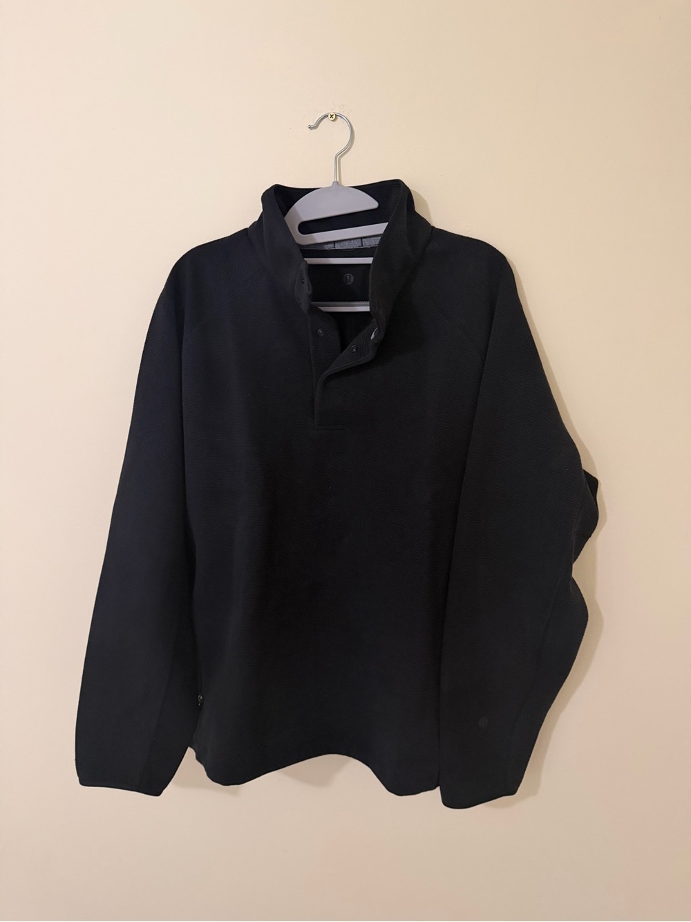 Lululemon Men’s Black Pullover